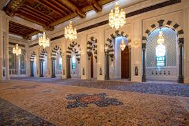 Im koran kommt dieser begriff knapp 30 mal vor, und zwar ausschließlich in spätmekkanischer und. Bilder Sultan Qaboos Grand Mosque In Muscat Oman Franks Travelbox