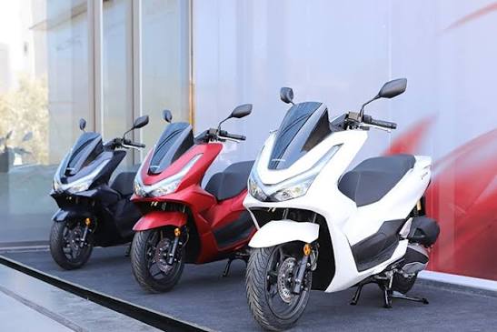 Türkiye'den Bir İlk: Honda Scooter Fabrikadan Çıktı, Yollar Seni Bekliyor!