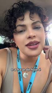 É exatamente o fato de você ser como é, que te faz diferente e única. Não  se compare, orgulhe-se de ser quem é. #motivation #bomdia #vibedodia