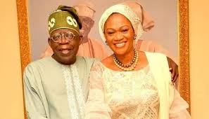 Pictures of the president in a high spirit, hosting his guests were president @mbuhari currently receiving party leaders, asiwaju bola ahmed tinubu and chief bisi akande, in abuja house, london. Tinubu Hails Wife At 60 Daily Nigerian