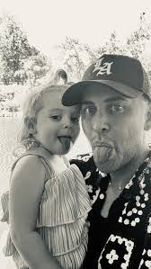 Caity Hill's Instagram, Twitter & Facebook