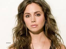 From i.pinimg.com my mom (who was a bombshell in her day), does too. Famous People With Amber And Light Brown Eyes Their Beauty