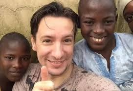 L'ambasciatore italiano nella repubblica democratica del congo luca attanasio è stato ucciso in un attacco a un convoglio delle nazioni unite nel congo orientale. Dc7zwvq2wlvk7m