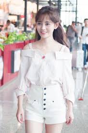 Can eat spicy food, dancing. Ju Jingyi Pics On Twitter 170610