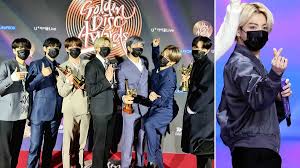 Jungkook is blonde and he looks fab. Bts At 2021 Golden Disc Awards Jungkook Debuts Blonde Hair At The Music Event And Armys Go Bonkers Pics Of The K Pop Singer S Latest Look Take Over Social Media Latestly