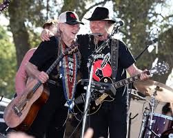 Letras de músicas de willie nelson como 'always on my mind', 'mama don't let your babies grow up to be cowboys', 'don't let the old man in', 'cruel, cruel world', 'yesterday when i was young. Willie Nelson Neil Young To Headline Outlaw Music Festival Rolling Stone