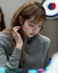 Lisa starring in the Netflix action movie “Tygo”. She will be playing the  role of Ria,Taigo's friend and a team member who carries out missions  alongside him. LALISA ON NETFLIX #LISA @wearelloud