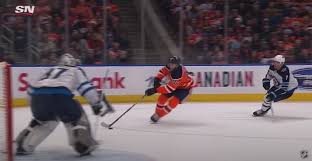 The edmonton oilers and winnipeg jets will face off tonight in what is likely going to be a first round playoff match up in the north division. 2020 21 Edmonton Oilers Gm7 Oilers Vs Jets Three Players To Watch Beer League Heroes