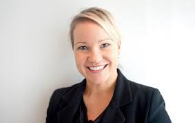 Robyn Frampton's Instagram, Twitter & Facebook