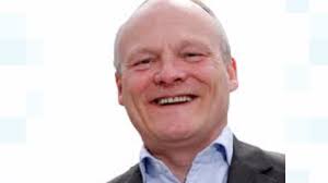 Conservative MP Royston Smith campaigning for EU exit