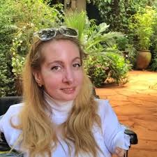 Elizabeth Heideman's Instagram, Twitter & Facebook