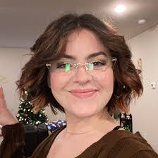 Debra Handley's Instagram, Twitter & Facebook