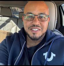 I come from Williamsburg grow up Williamsburg in the 50's I was one of  biggest gang ln Williamsburg in 50's I caring scars gang fight all my life. 