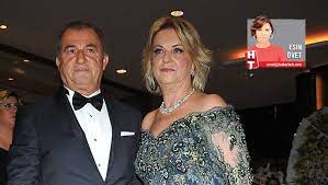 4 eylül 1953 yılında talat terim ve nuriye terim çiftinin oğlu olarak adana'da dünyaya gelmiştir. Fulya Terim Ve Volkan Bahcekapiliyi Da Dolandirmis Magazin Haberleri