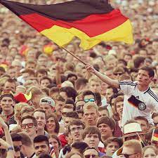 Ein wichtiger bestandteil der deutschen nationalflagge. Wir Mussen Der Afd Die Deutsche Flagge Wehnehmen Meine Theorie Jetzt De