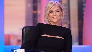 Her practice centers on guiding the vision and innovation efforts for digital customer experience with websites, social. Dsds 2017 Sangerin Michelle Spricht Im Interview Uber Ihren Jurorenjob