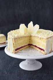 Konditorcreme Torte Mit Himbeeren Rezept Rezept Konditorcreme Kuchen Und Torten Konditor
