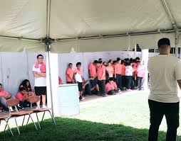 Hoy estuvimos evangelizando a los jóvenes de la Escuela Adela Brenes  Texidor. DIOS SE GLORIFICÓ 🙌🏻🙏🏻❤️‍🔥✝️