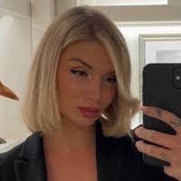 Fanny Luther's Instagram, Twitter & Facebook