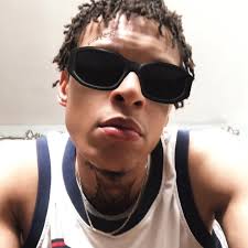 كاردي بي توضح الأمر: إنها تقف في حقيقتها عندما يتعلق الأمر بعائلتها. رد  مغني الراب المولود في برونكس بعد أن شككت كريسل ويست، المشاركة في مضيف  البودكاست الشهير ذا ريد، في قرارها