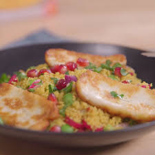 Salade De Couscous Halloumi Grille Et Grenade Video Salade Couscous Recettes De Cuisine Halloumi