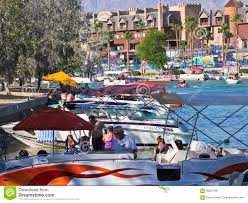 Bridgewater residences is only steps away from lake ontario, the do you like to live over looking water? Ein Bridgewater Kanal London Brucken Schuss Lake Havasustadt Redaktionelles Foto Bild Von Fuhrung Sommer 56501491
