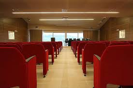 The castle of grinzane cavour is located in one of the most picturesque landscapes of langa, 5 km from alba. Marcarino Arredamenti Castello Di Grinzane Cavour