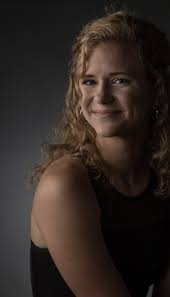 Amy Hull's Instagram, Twitter & Facebook