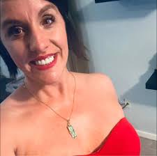 Does anyone have information about a new donut shop going in to the  previous Flamingo Seafood location