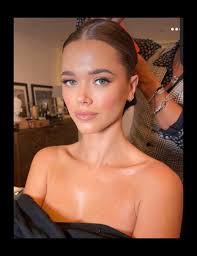 Wedding makeup artist in area for August 2024