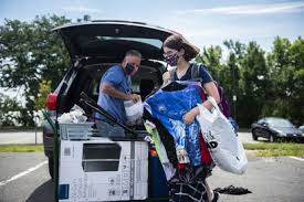 With Thousands Of Students Arriving Colleges In Connecticut Are Hustling To Get Students Tested For Covid 19 Hartford Courant
