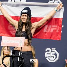 She's not a model or actress, stupid, she's a professional athlete. Karolina Kowalkiewicz Vs Jessica Andrade Among 8 Bouts Set For Ufc 228 Mma Fighting