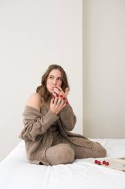 Niet michèle cuvelier maar fien germijns presenteert woensdagmorgen het ochtendblok. Stubru Ochtendstem Michele Cuvelier Mijn Middagdutje Is He Het Belang Van Limburg Mobile