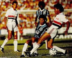 O são paulo tem quatro desfalque para a partida contra o grêmio: Brasileirao 1990 Gremio 1 0 Sao Paulo Gremio1983
