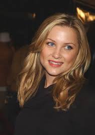 Manuela Saavedra Molina (manuelasaavedramolina)