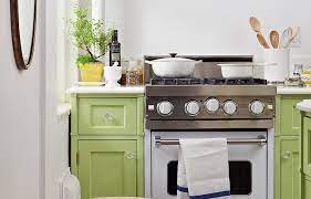 Step Inside The Perfect Petite Kitchen Kitchen Colors Small Kitchen Kitchen Remodel