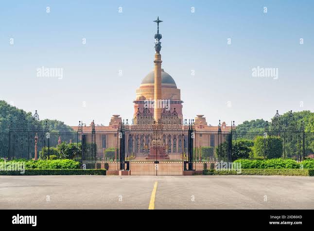 Rashtrapati bhavan gate hi-res stock photography and images - Alamy