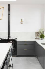 Thinking Of Painting The Kitchen Cupboards An Expert Shows Us How Kitchen Cupboards Kitchen Cupboards Paint Kitchen