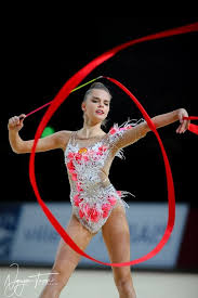 Jun 12, 2021 · россиянка арина аверина завоевала золото в многоборье на чемпионате европы по художественной гимнастике. Arina I Dina Averiny Ofk Official Group Hudozhestvennaya Gimnastika Gimnasticheskie Pozy Sport