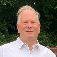 Barbara Beecher's Instagram, Twitter & Facebook