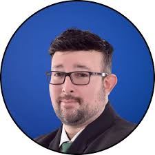 Empresário oferece recompensas a casais que engravidem nos seus hotéis