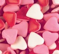 Je bedoelt ermee dat je iemands geliefde of (stille) aanbidder bent. Valentijn Love Hearts Winegummie Snoepdiscounter Nl