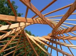 Suite Travaux Montage De La Polygonid Yourte Carnet De Yourte Yourte Construction Bois Maisons Naturelles
