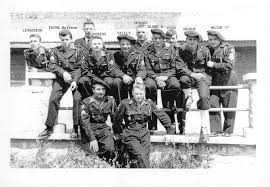 Compte officiel du 7e bataillon de chasseurs alpins, suivez toute l'actualité de nos soldats de montagne. Photo De Classe S Off De La 3 Eme Cie Du 7 Eme Bca De 1958 7eme Bataillon De Chasseurs Alpins Copains D Avant