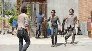 Staffel kommt, jetzt ist auch der starttermin bekannt. Amazon De The Walking Dead Staffel 4 Dt Ov Ansehen Prime Video