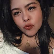 Jessica Loeza's Instagram, Twitter & Facebook