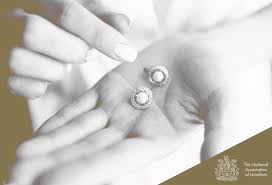 artificial jewellery