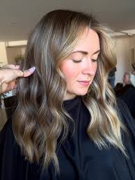 Beautiful lived in colour ! Thank you @__rachelcarson for trusting me :)  #redken #redkenobessed #livedinhaircolor #naturalhairrocks #naturalhaircare  #haircare