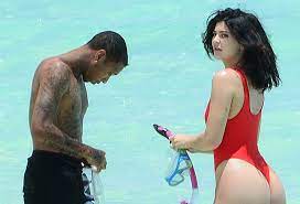 Reality television series keeping up with the kardashians. Kylie Jenner Feiert Mit Tyga Kendall More Den 19 Geburtstag Am Strand Www Kardashianfamilie Com Kardashian Familie