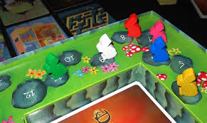 Advinar is a conjugated form of the verb adivinar. Dixit The Most Original Board Game Review Rules And Opinion
